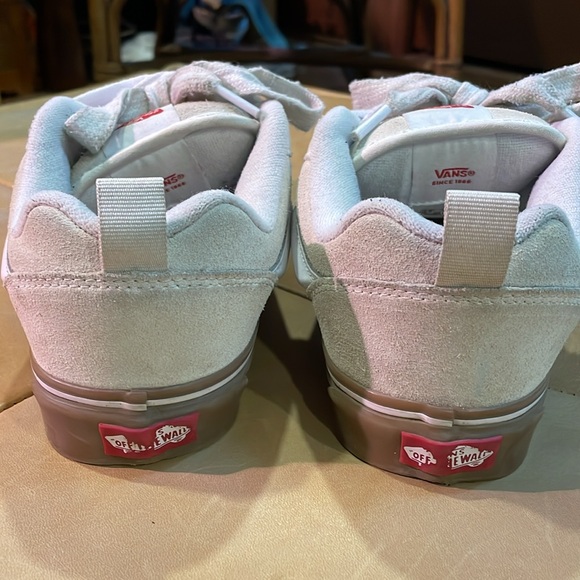 Vans cream and white size 8 nice condition shoes - Picture 5 of 7